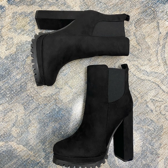 Glaze Shoes - ♠️BLACK GLAZE BOOTS♠️